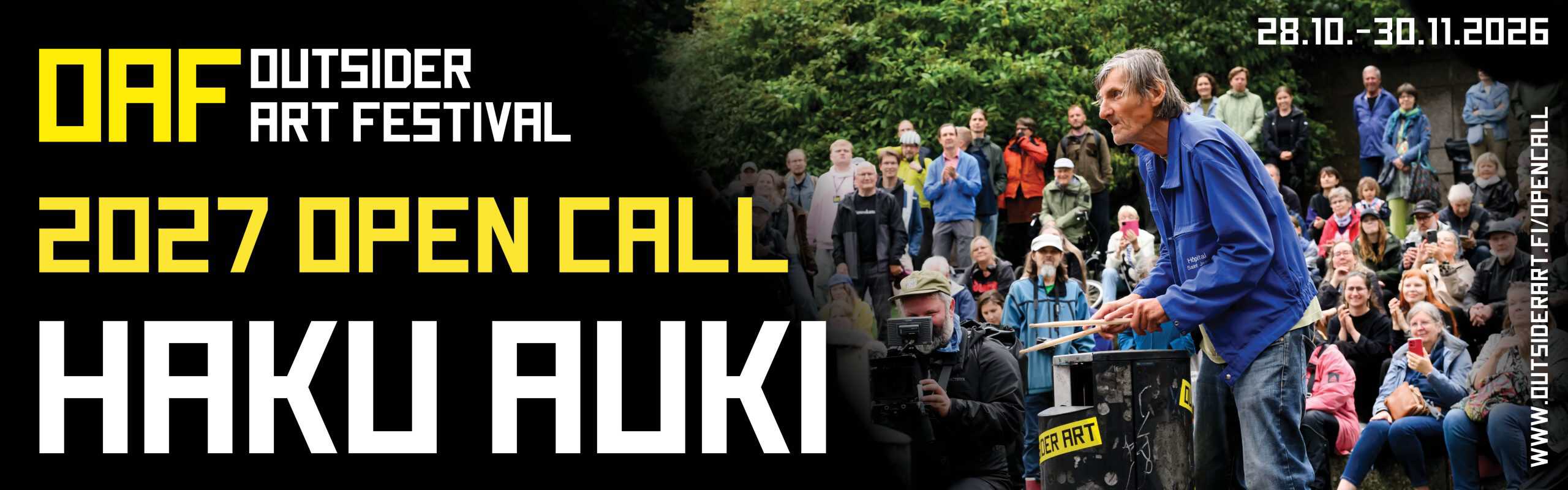 OAF 2027 Open call, kuvassa Puistorumpali Jarmo rummuttamassa roskiksia