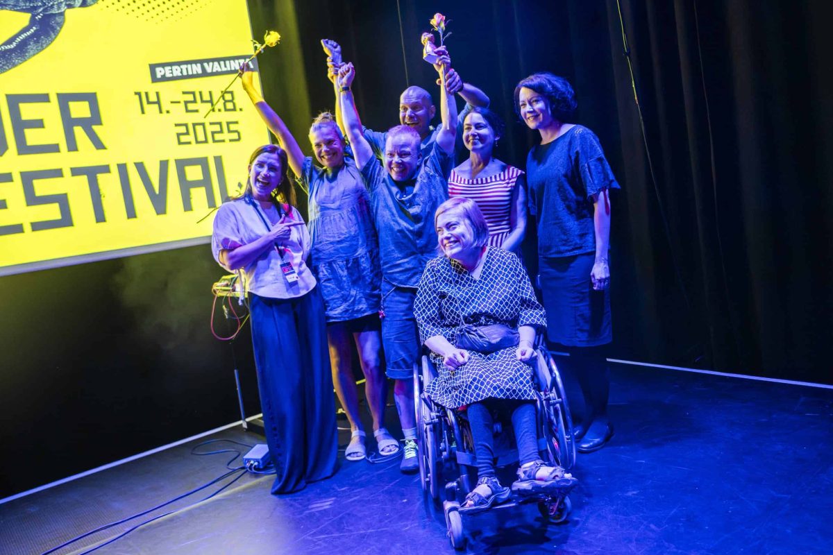 OAF 2025 avajaiset Tekstin talolla. Kuva: Juho Liukkonen